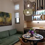 Filoxenia Luxury شقة نافبليو